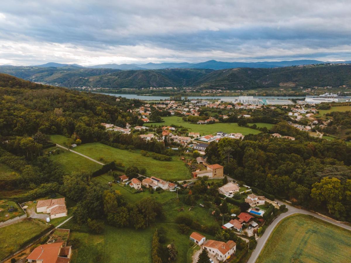 Sky - Gite Meuble & Confort Drome - Ecolodgite Laveyron Bagian luar foto